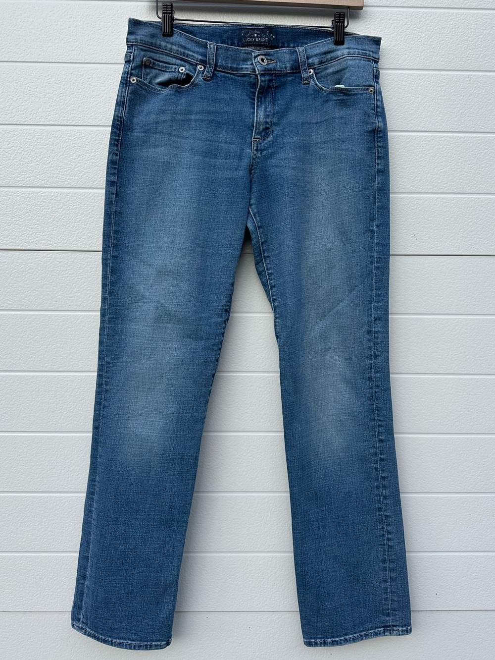 Lucky Brand Sweet Straight Jeans Women’s Size 12/31 Medium Wash Stretch Denim